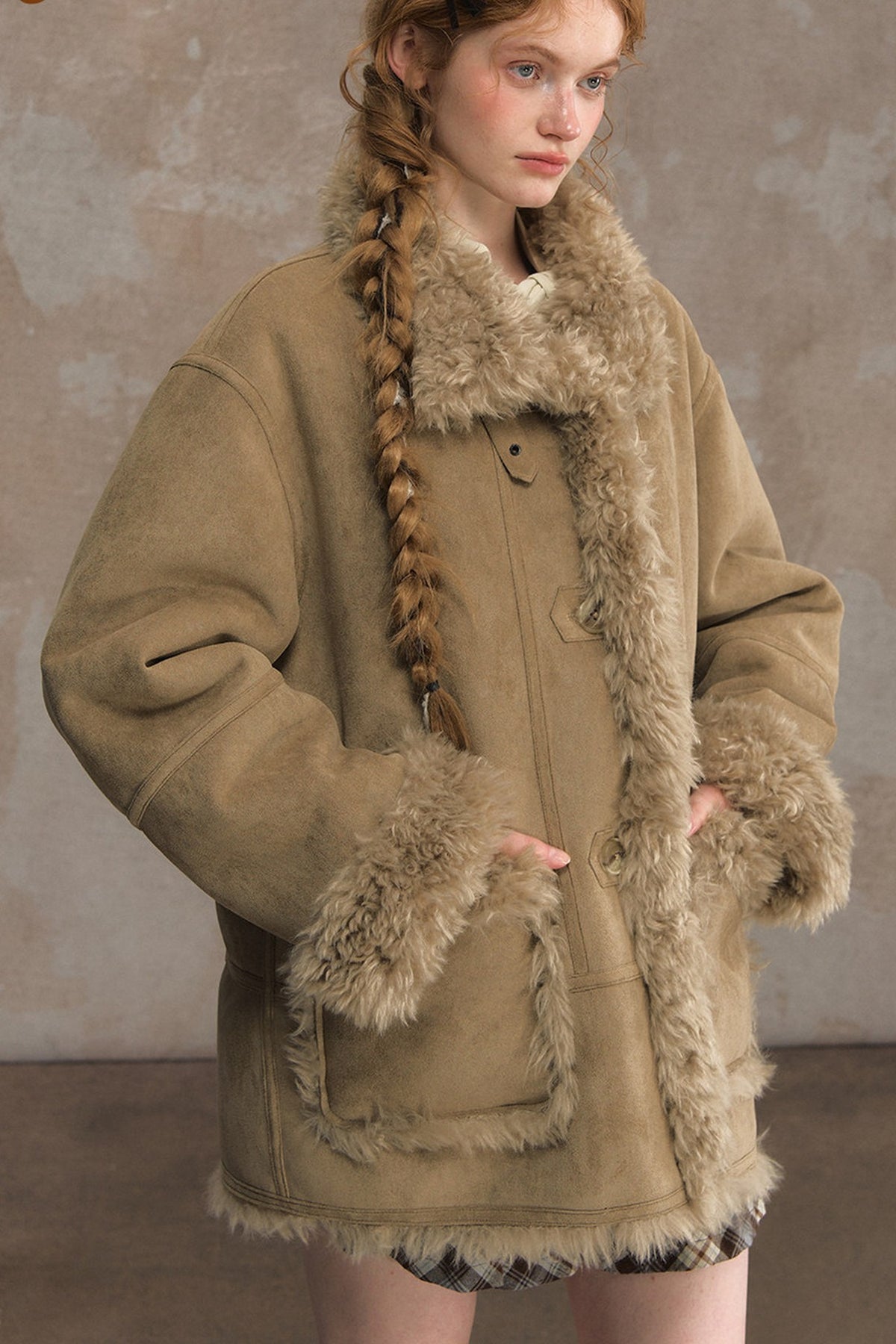 Wendbare flauschige Lammwolljacke