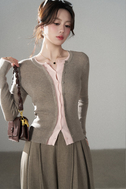 Short Color-Blocked Knit Cardigan