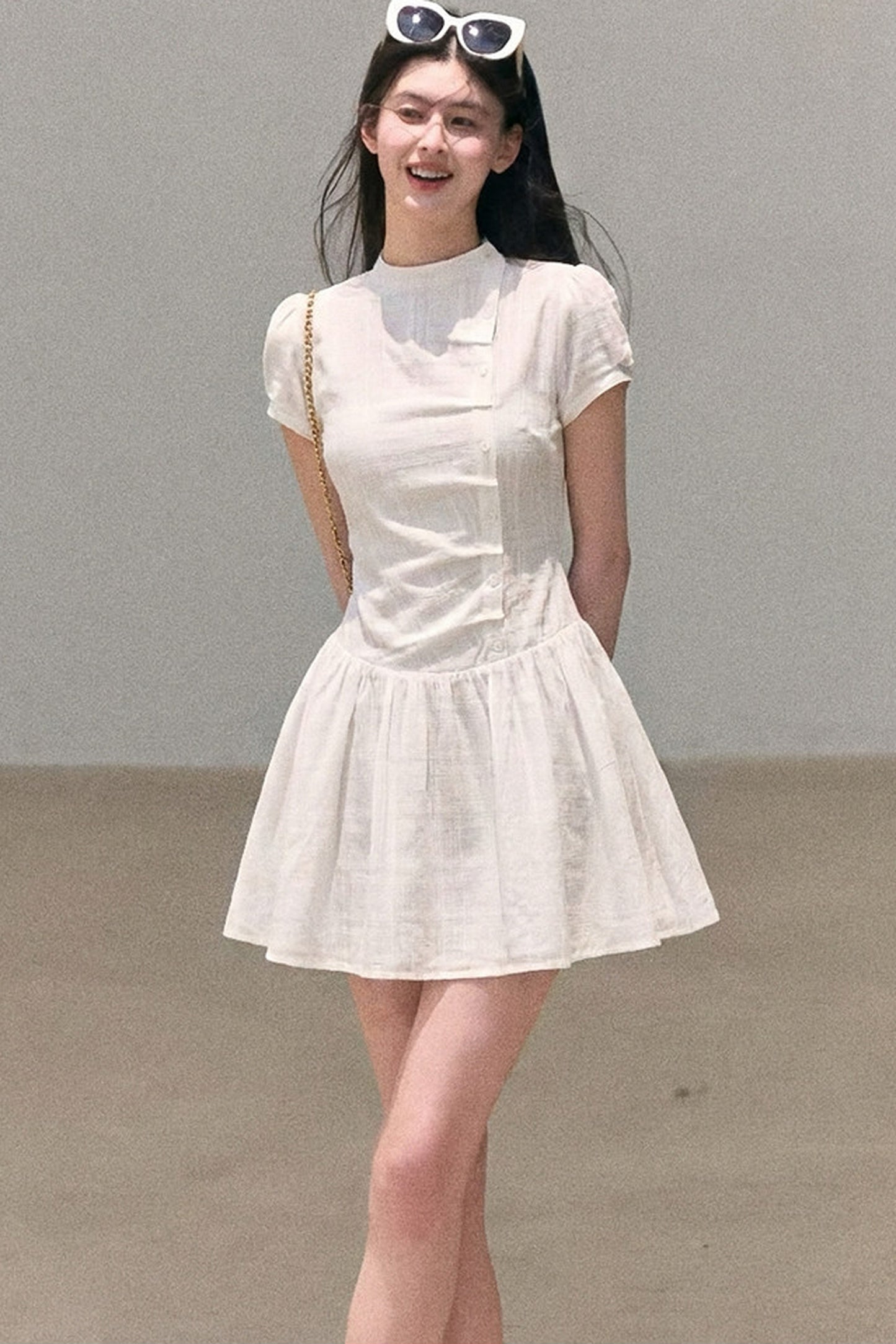 체크 퍼프 소매 원피스