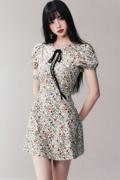Vintage Floral Puff Sleeve Dress