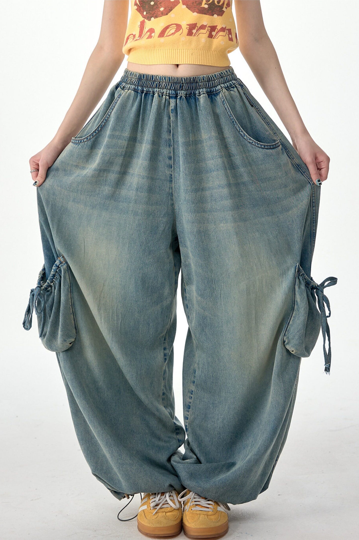 Jeanshose mit elastischem Bund und weitem Bein