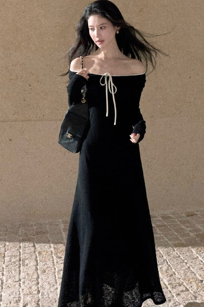 Strickkleid in A-Linie mit Struktur und Carmenausschnitt