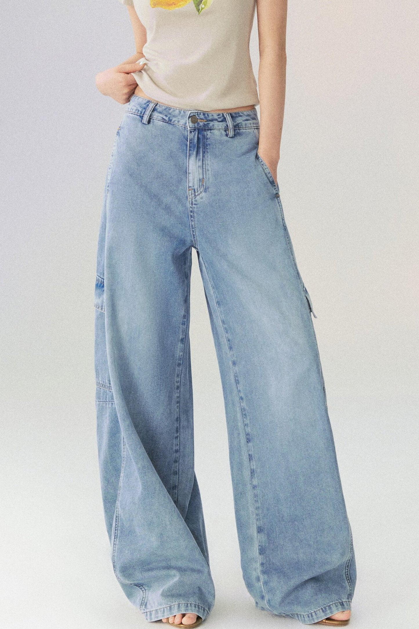 Multi-Pocket Wide-Leg Denim Jeans