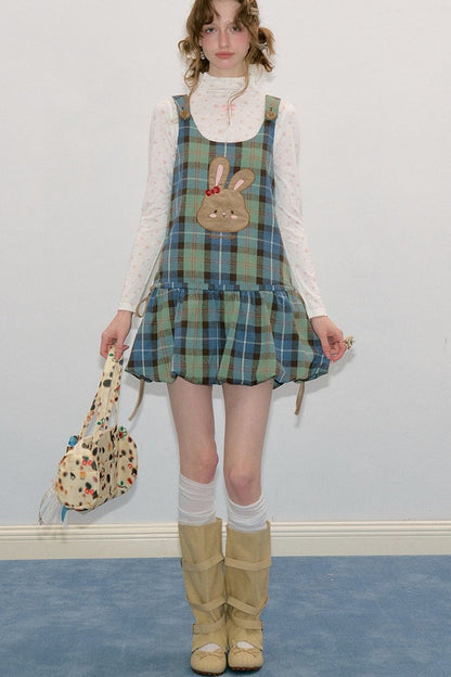 Vestido por capas de cuadros retro con parche de conejo
