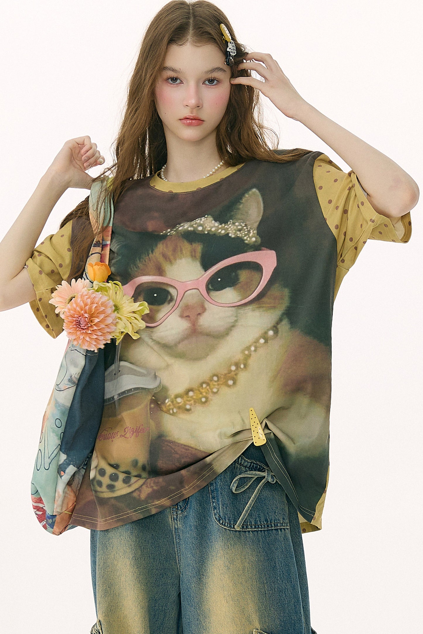 Locker sitzendes Kurzarm-T-Shirt mit Katzenprint