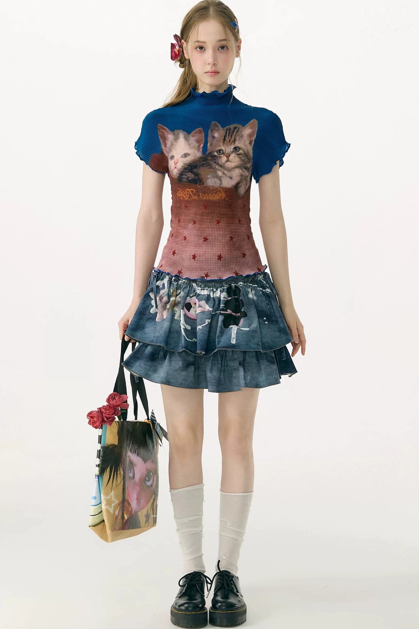 Blusa a blocchi di colore con stampa di gatti