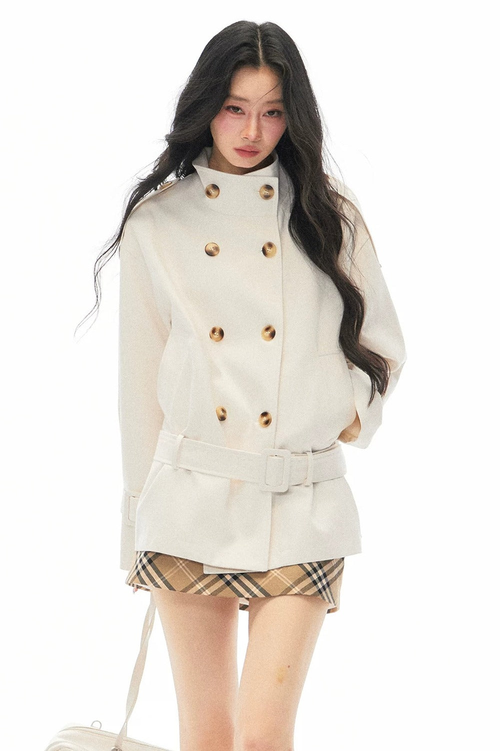Conjunto de gabardina cruzada y falda