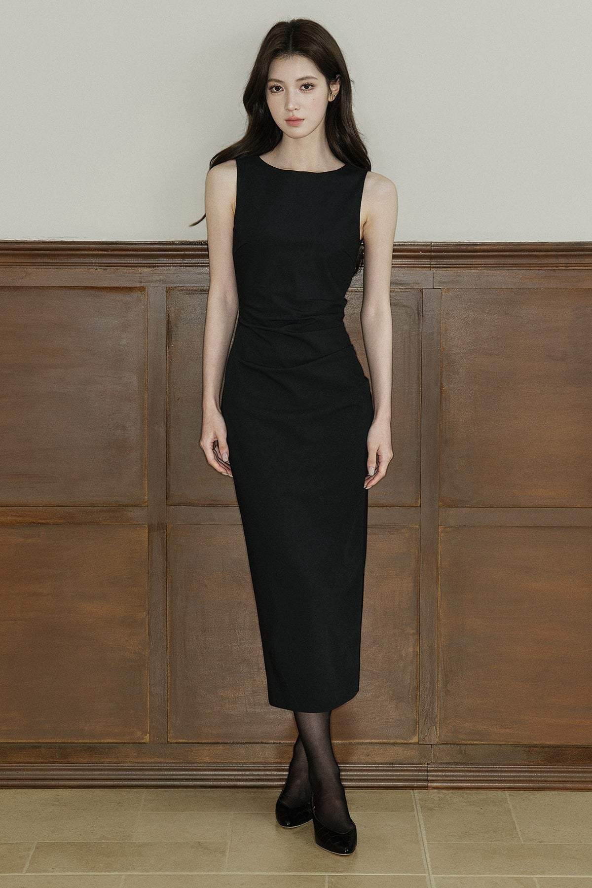 Sleeveless Waist-Cinching Long Dress