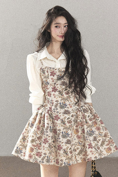Ensemble robe à bretelles florale et chemise