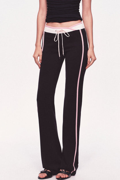 Pantaloni dritti a vita bassa con coulisse e doppia fascia in vita