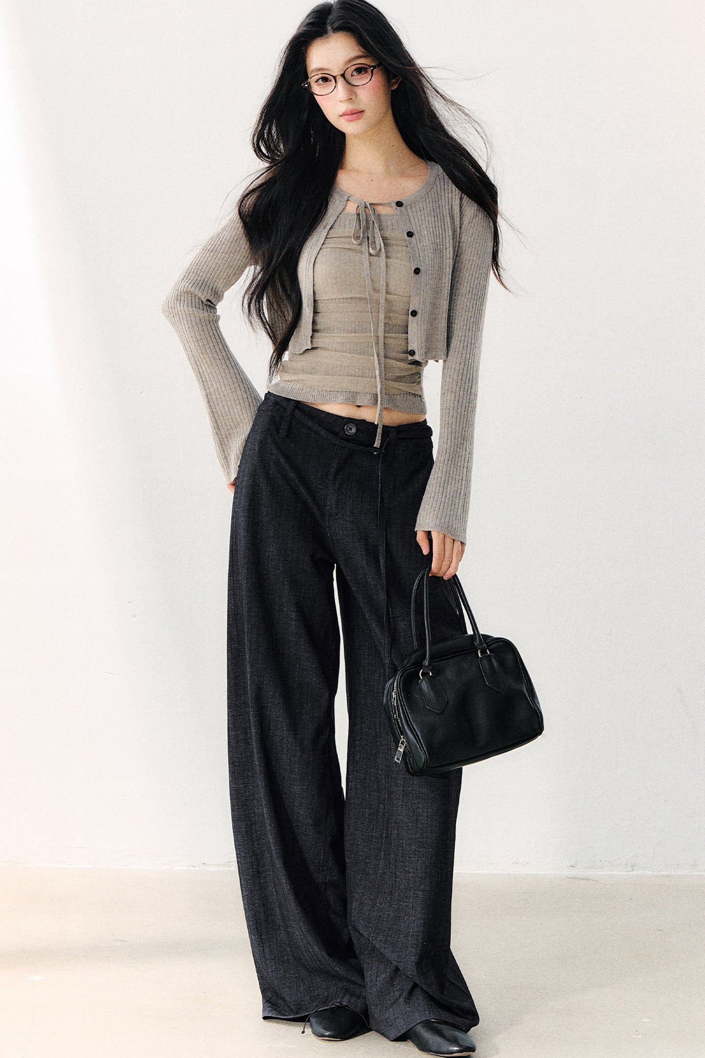 Pleated Washed Wide Leg Jeans
