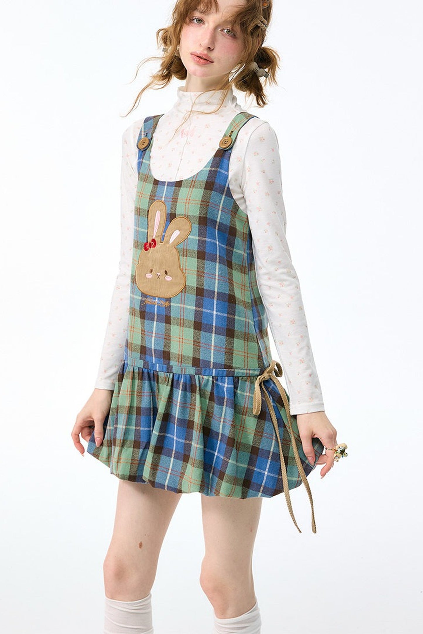 Vestido por capas de cuadros retro con parche de conejo