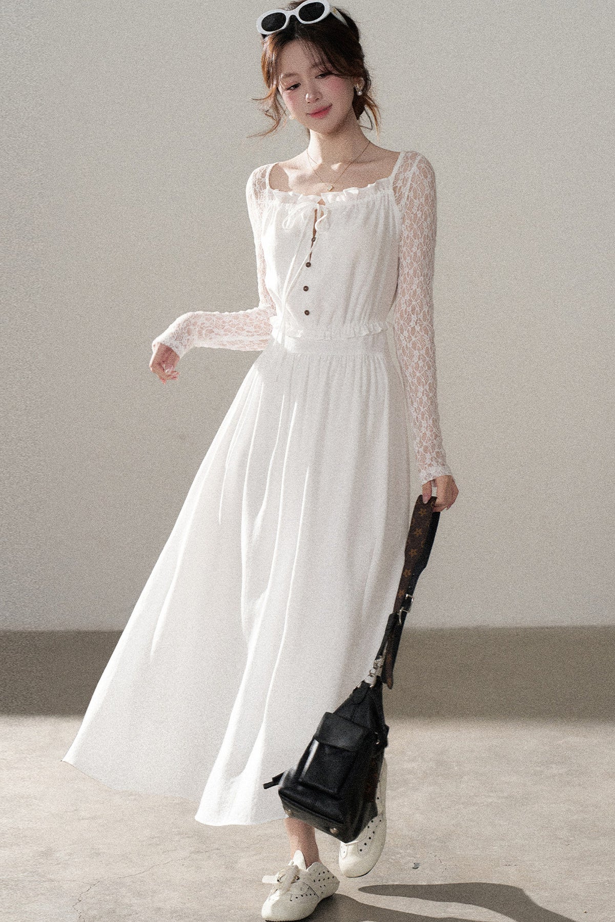 Robe trapèze en dentelle à boutons