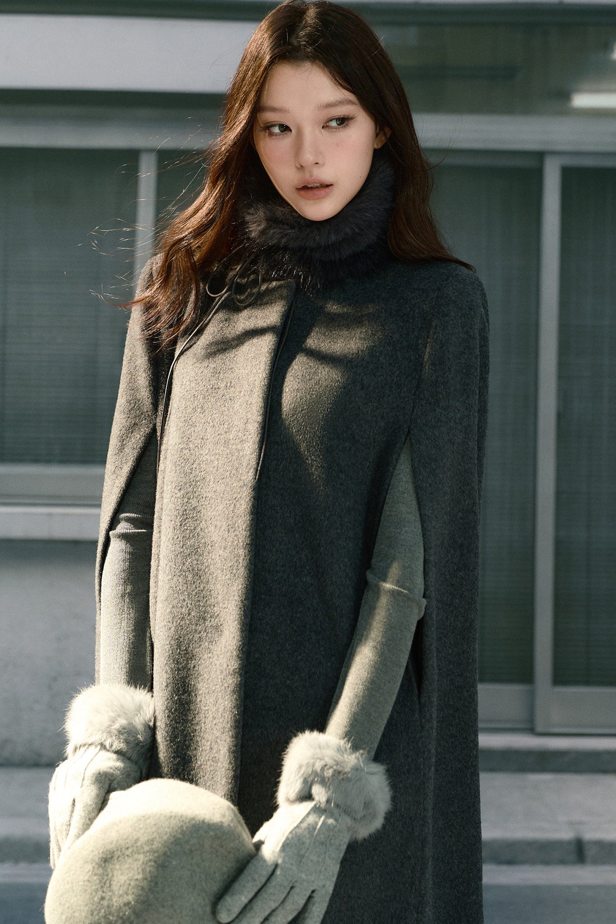 Sleeveless Fur Collar Woolen Cape