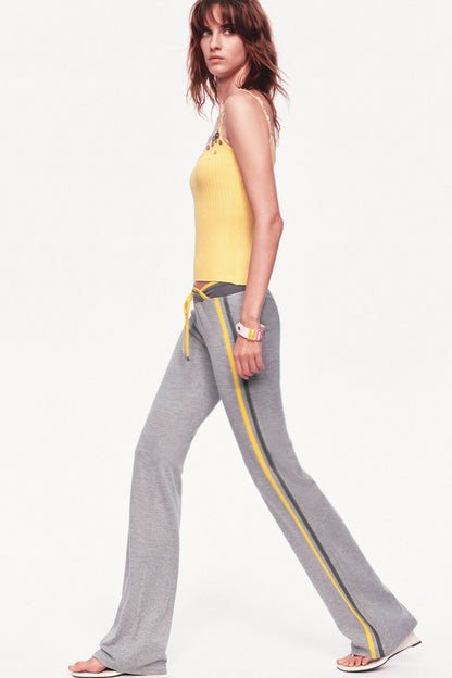 Pantaloni dritti a vita bassa con coulisse e doppia fascia in vita
