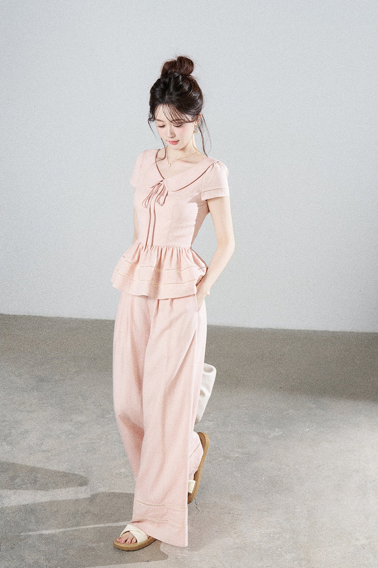 Ensemble chemise rose en Tencel à col Claudine et pantalon large