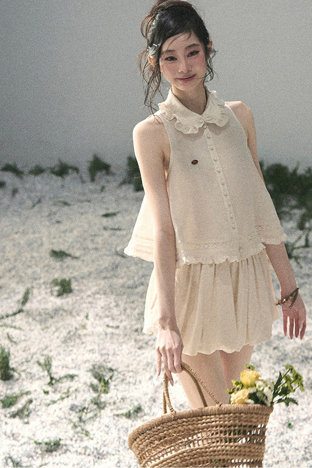Conjunto de top de encaje francés y falda capullo
