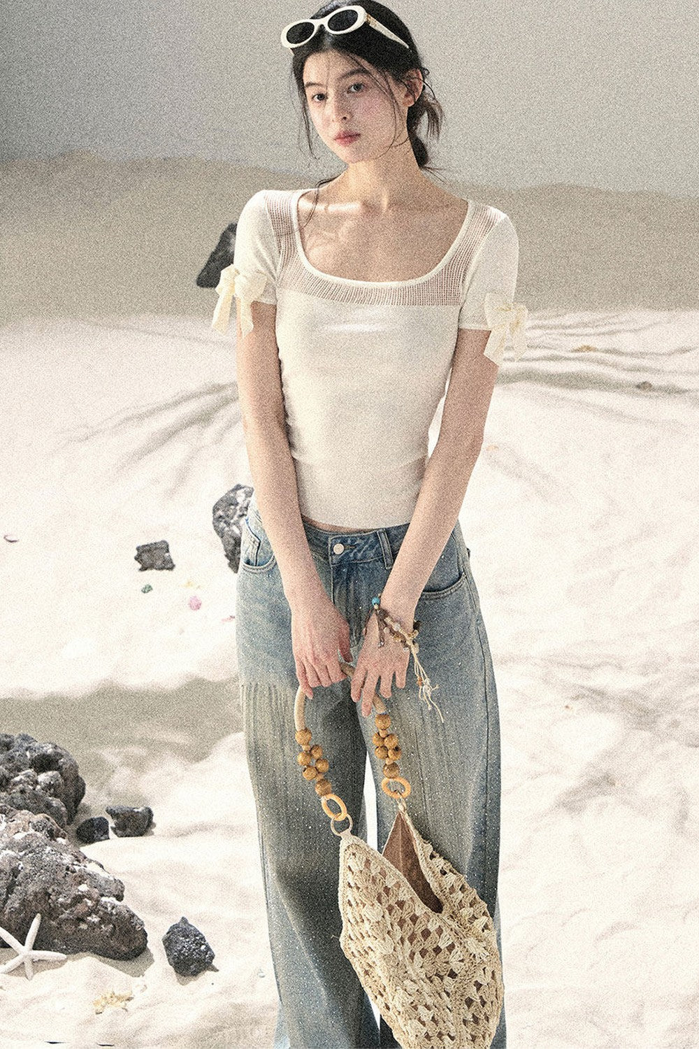 크롭 컷아웃 탑