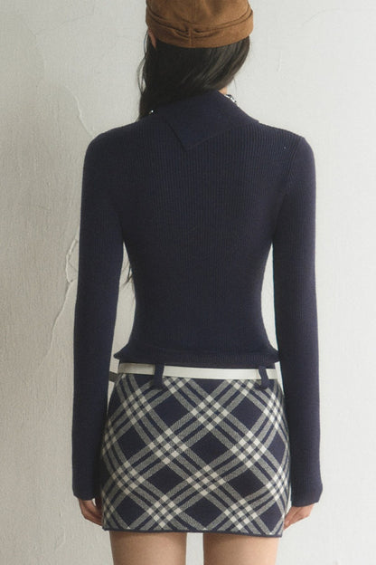 Figurbetontes Strickkleid mit Karomuster