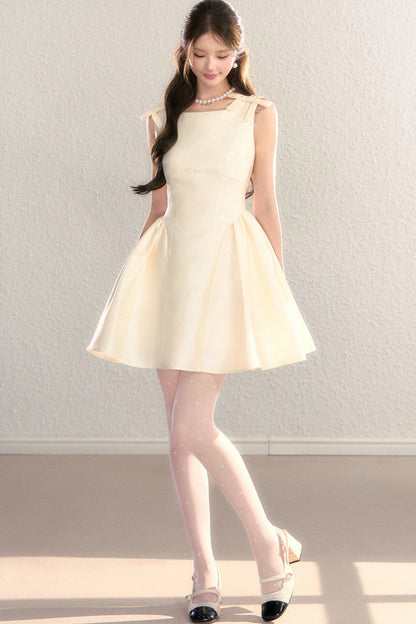 French Sleeveless Cinched Dress