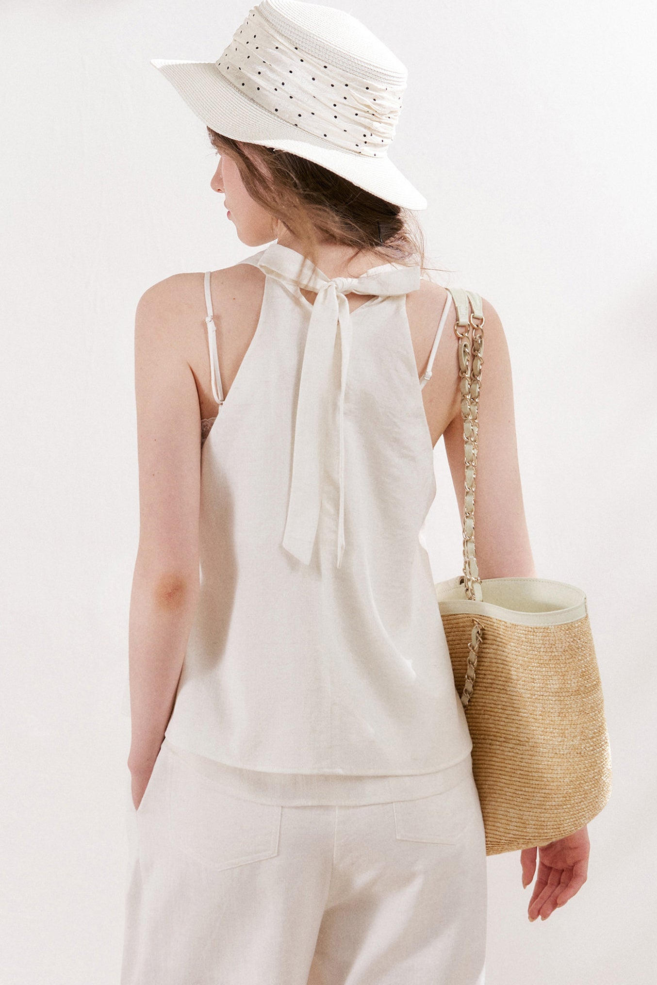 Leinen-Set aus Neckholder-Weste zum Binden und Hose mit geradem Bein