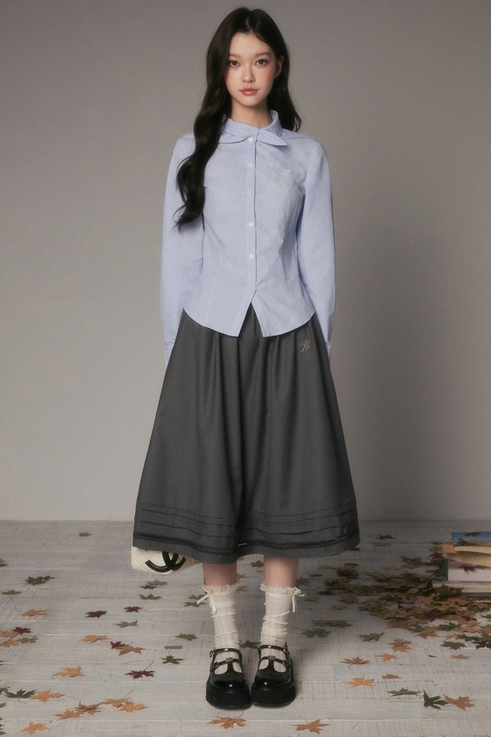 Spring and Autumn Bow Tie Shirt