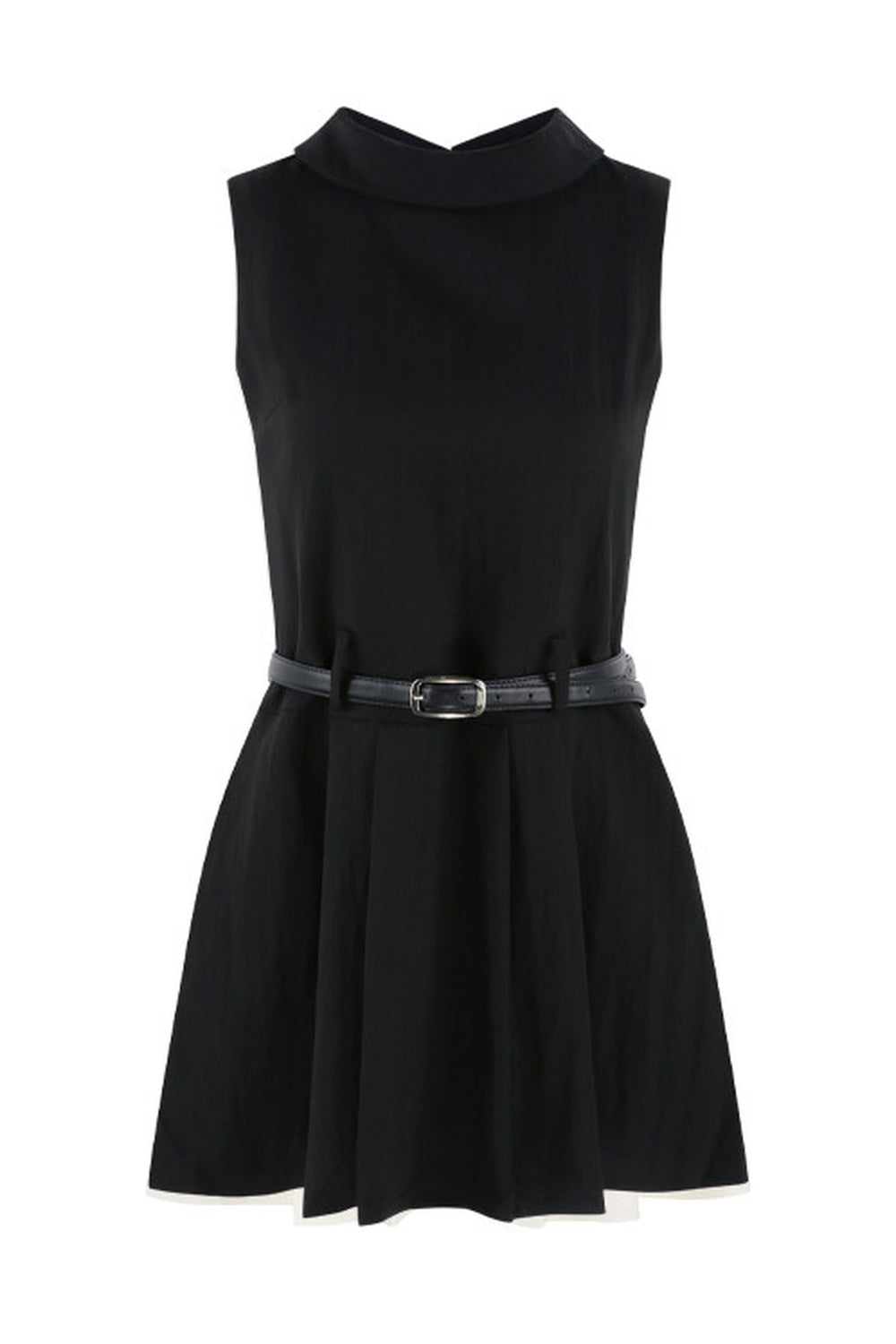 Plissiertes Kleid mit Gürtel im französischen Stil