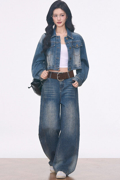 Ensemble 3 pièces avec veste courte en denim, pantalon à ourlet arrondi et haut