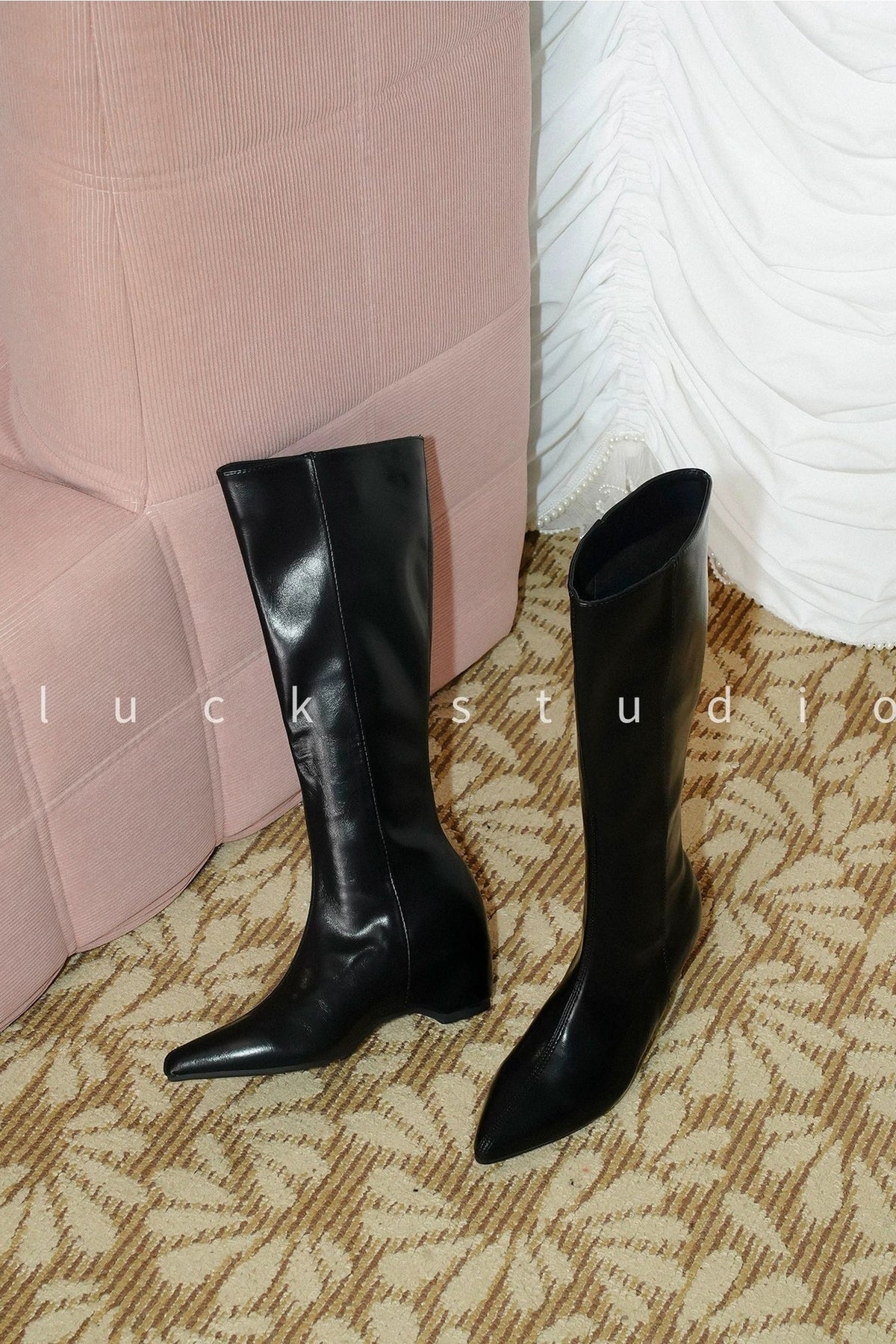 Pointed-Toe Elastic Long Boots