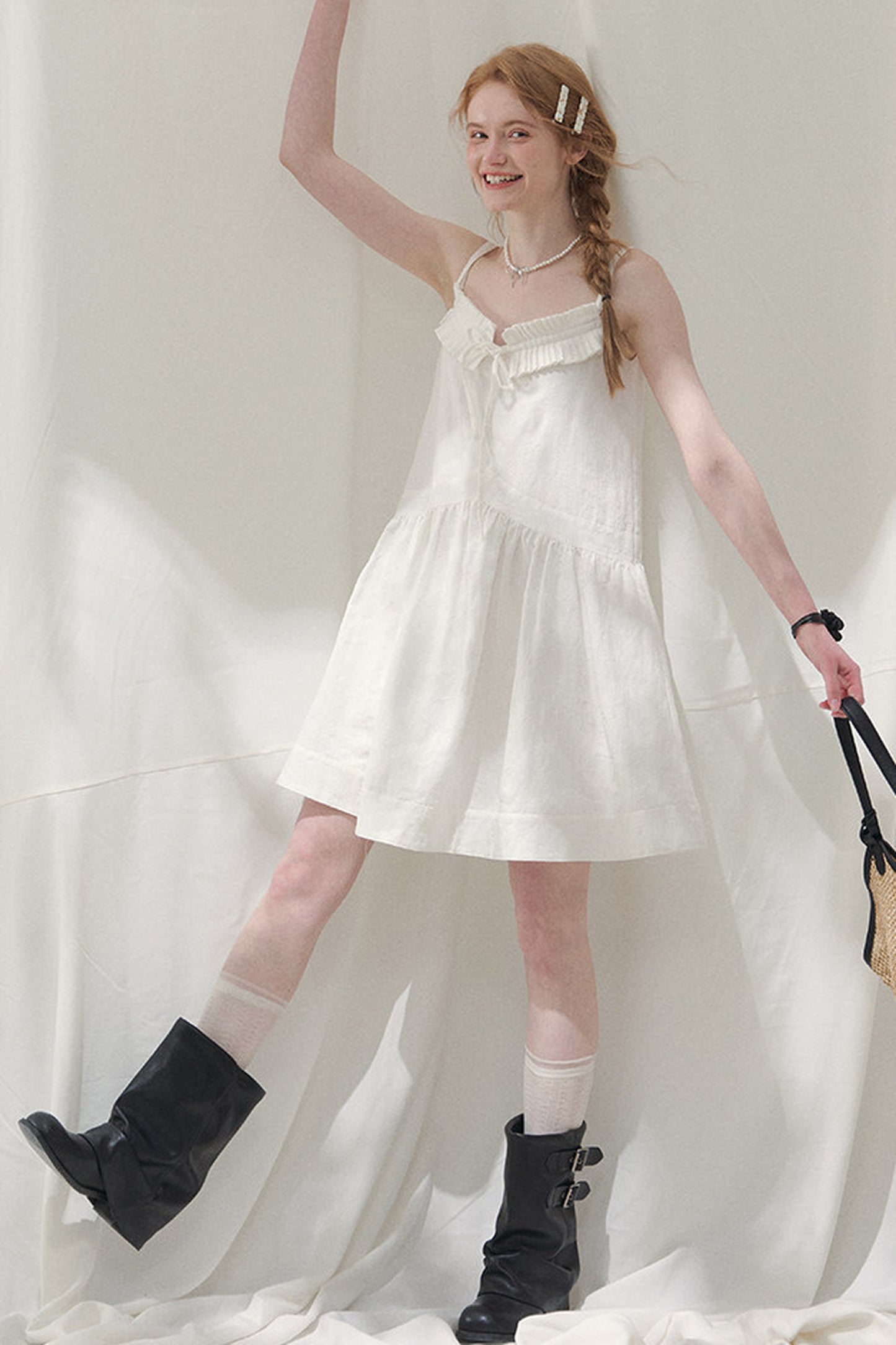 Kleid in Petite-Größe mit Schleife und Spaghettiträgern