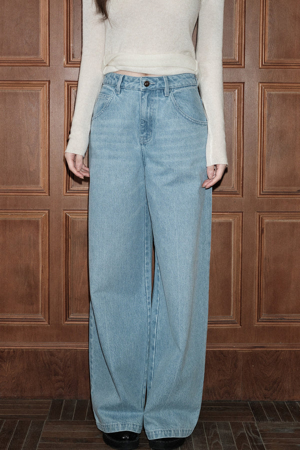 Mid-Waist Crisp Line Wide-Leg Jeans