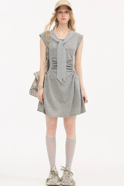 Vestido de cuello en V con mangas con volantes