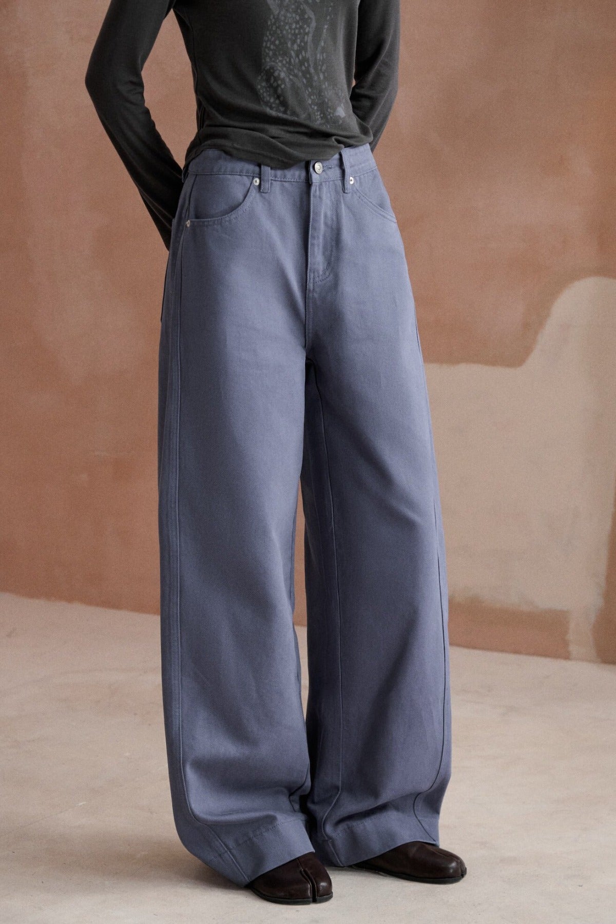Curved Blade Pants