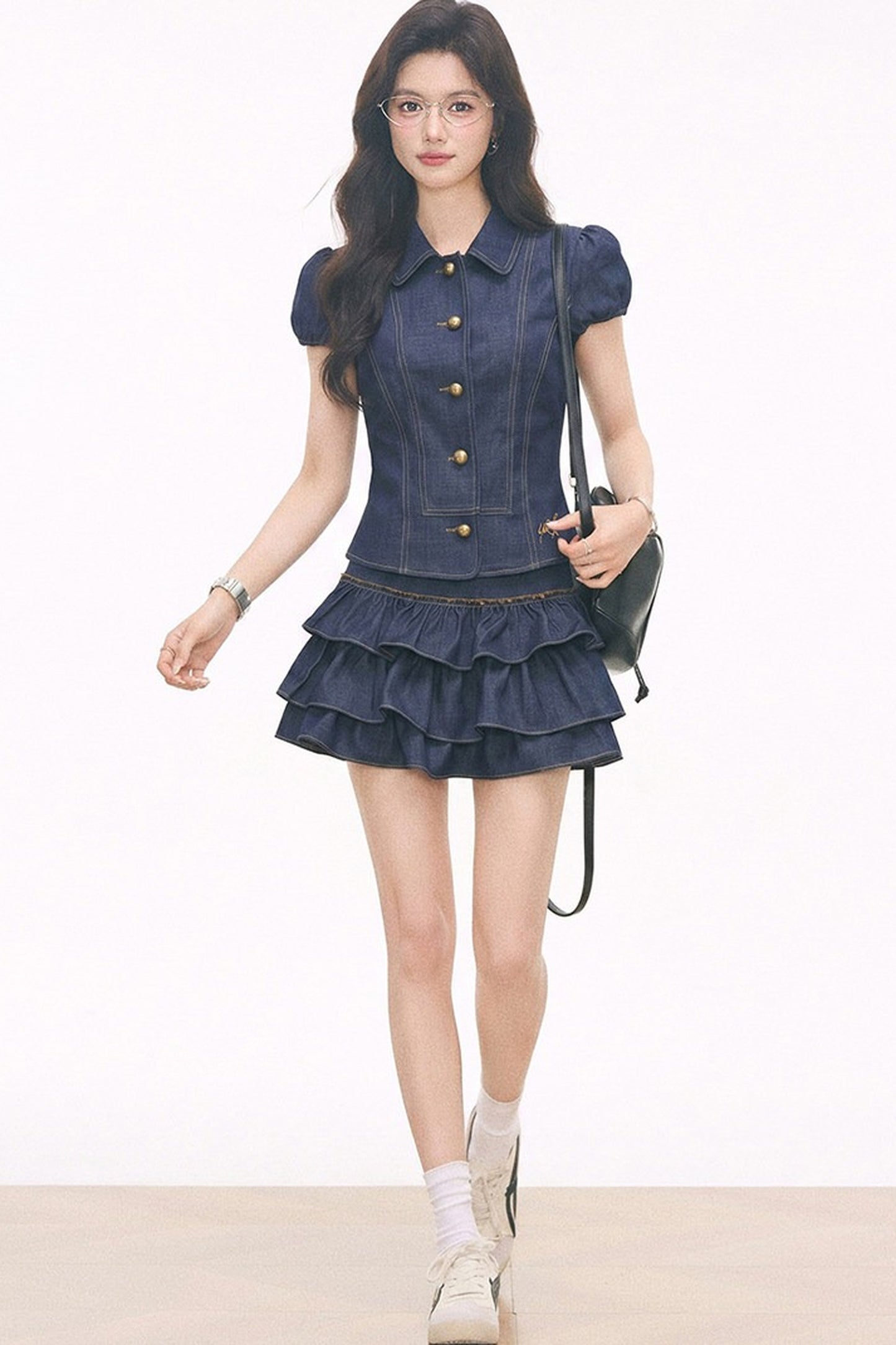 Completo estivo in finto denim con blusa e gonna