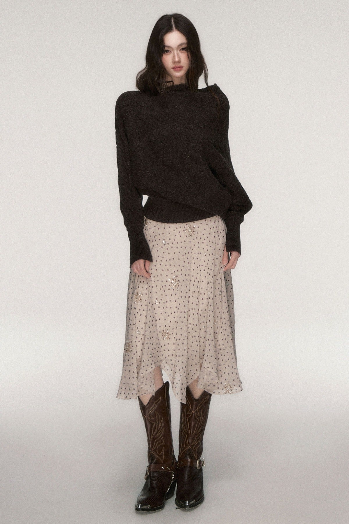 Pullover aus grobem Strick mit schrägem Ausschnitt und freien Schultern