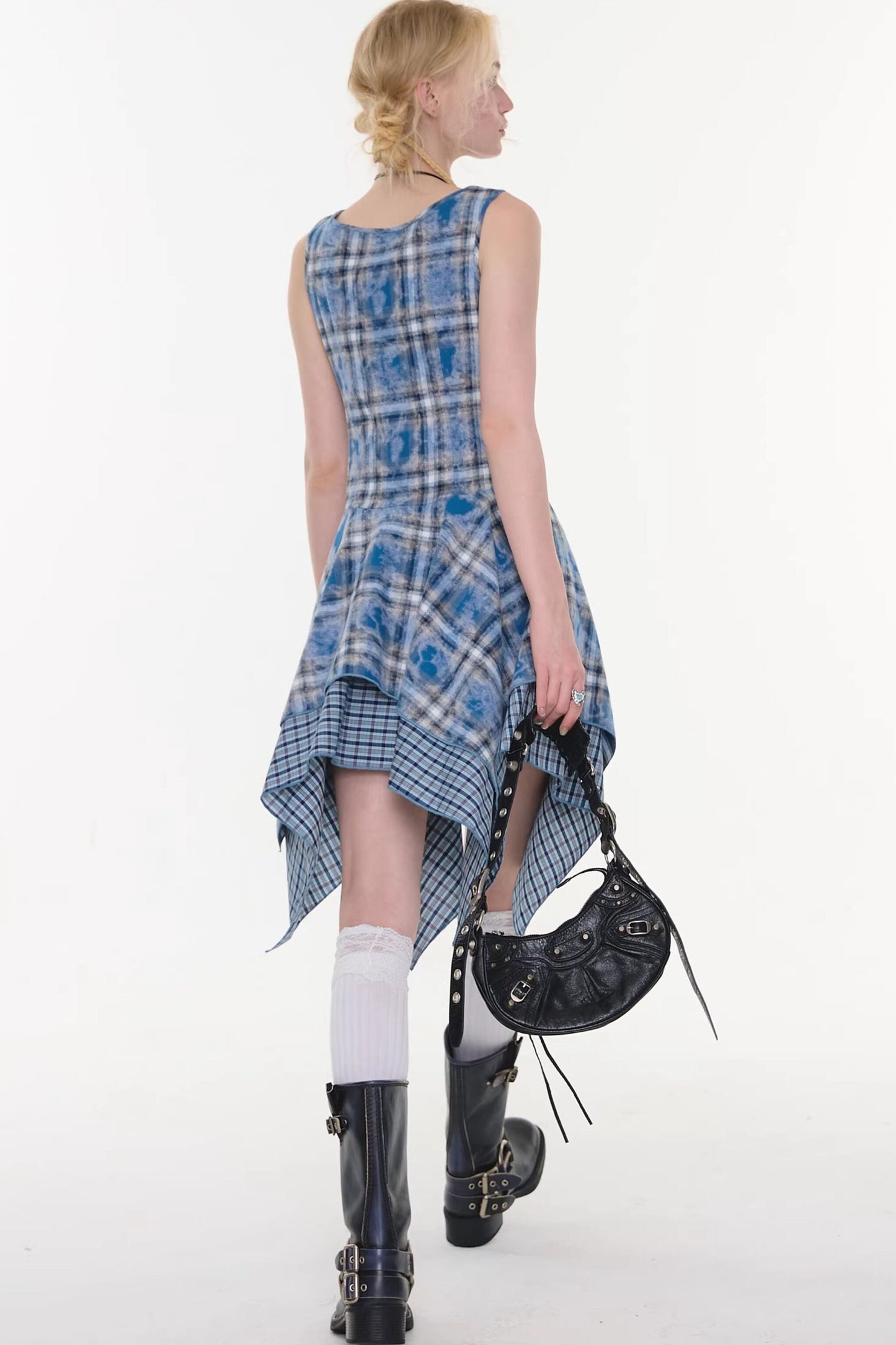 Vestido de tirantes de cuadros azules irregulares