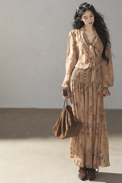 Ensemble robe fleurie à manches longues