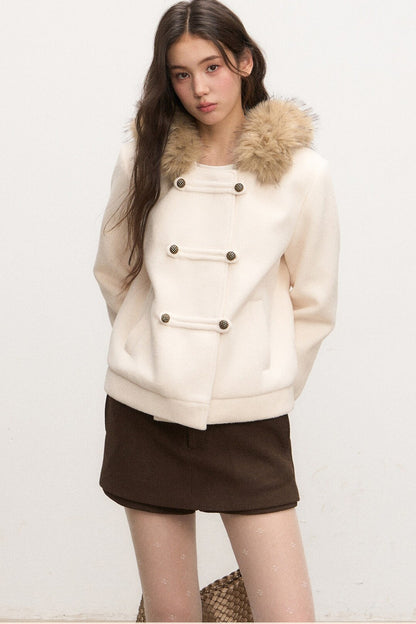 Conjunto de abrigo blanco de lana con cuello de pelo y falda