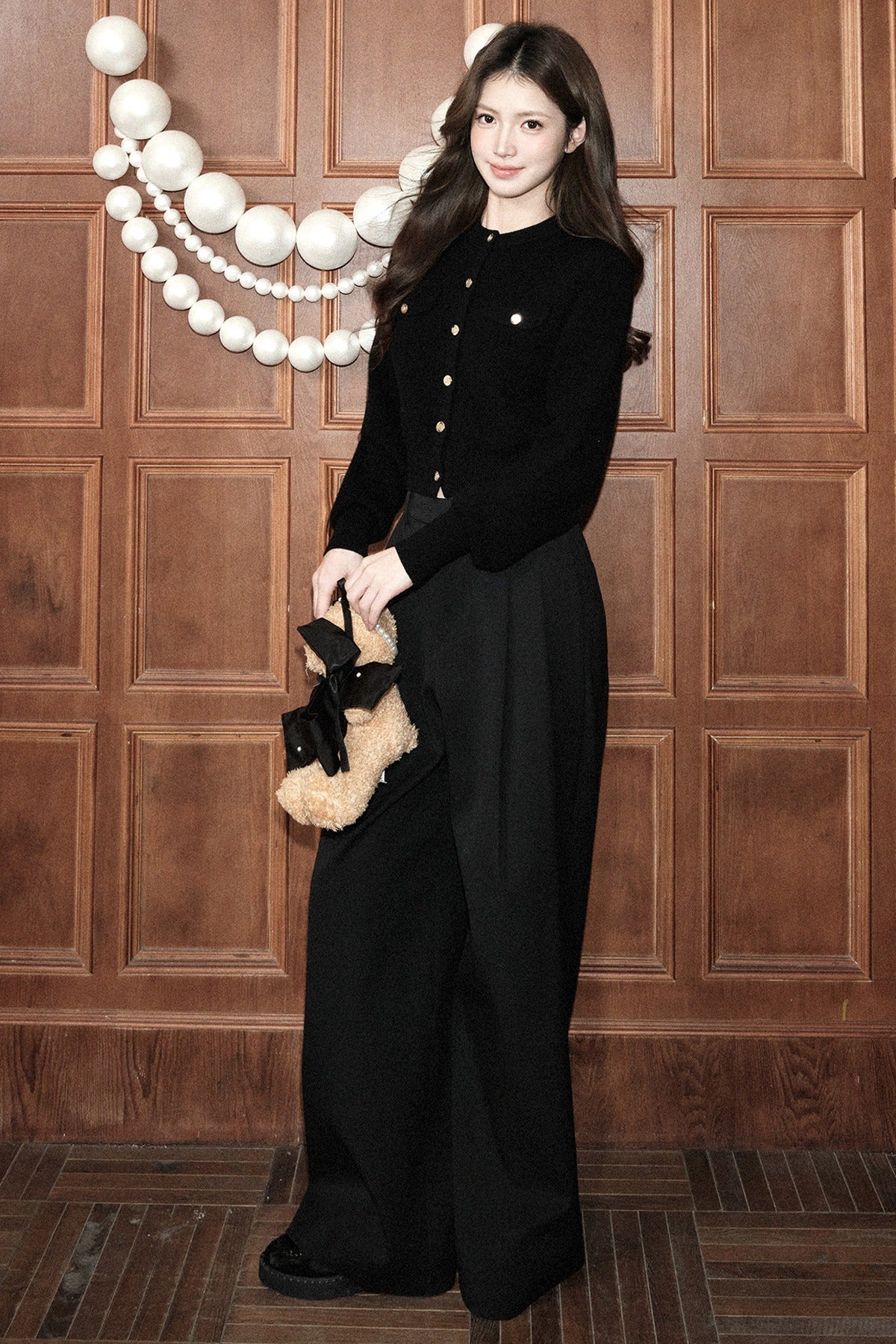 Strickjacke aus Schafwolle mit Rundhalsausschnitt
