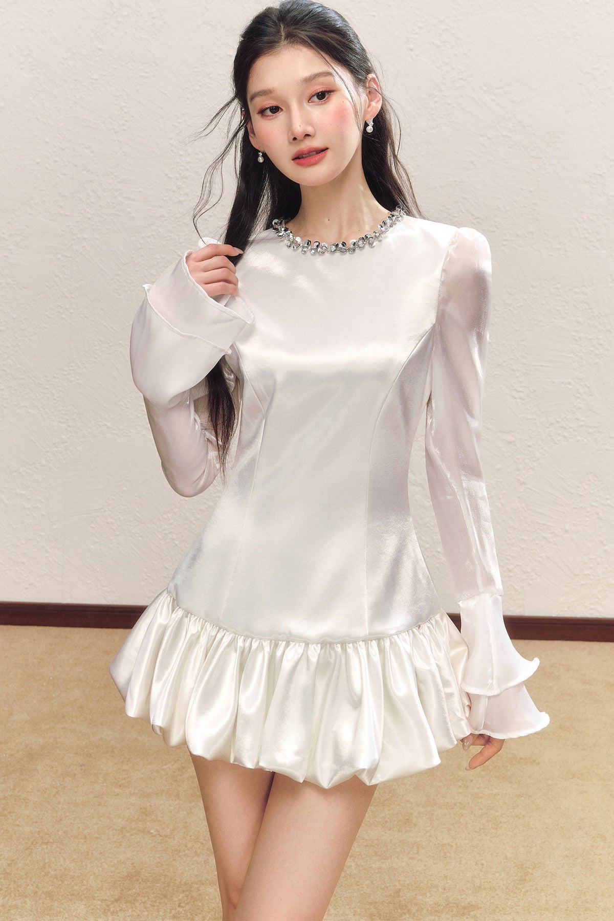 Pearl White Satin Long-Sleeved Flower Bud Dress