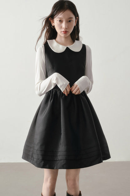 White Long-Sleeved Peter Pan Collar Top
