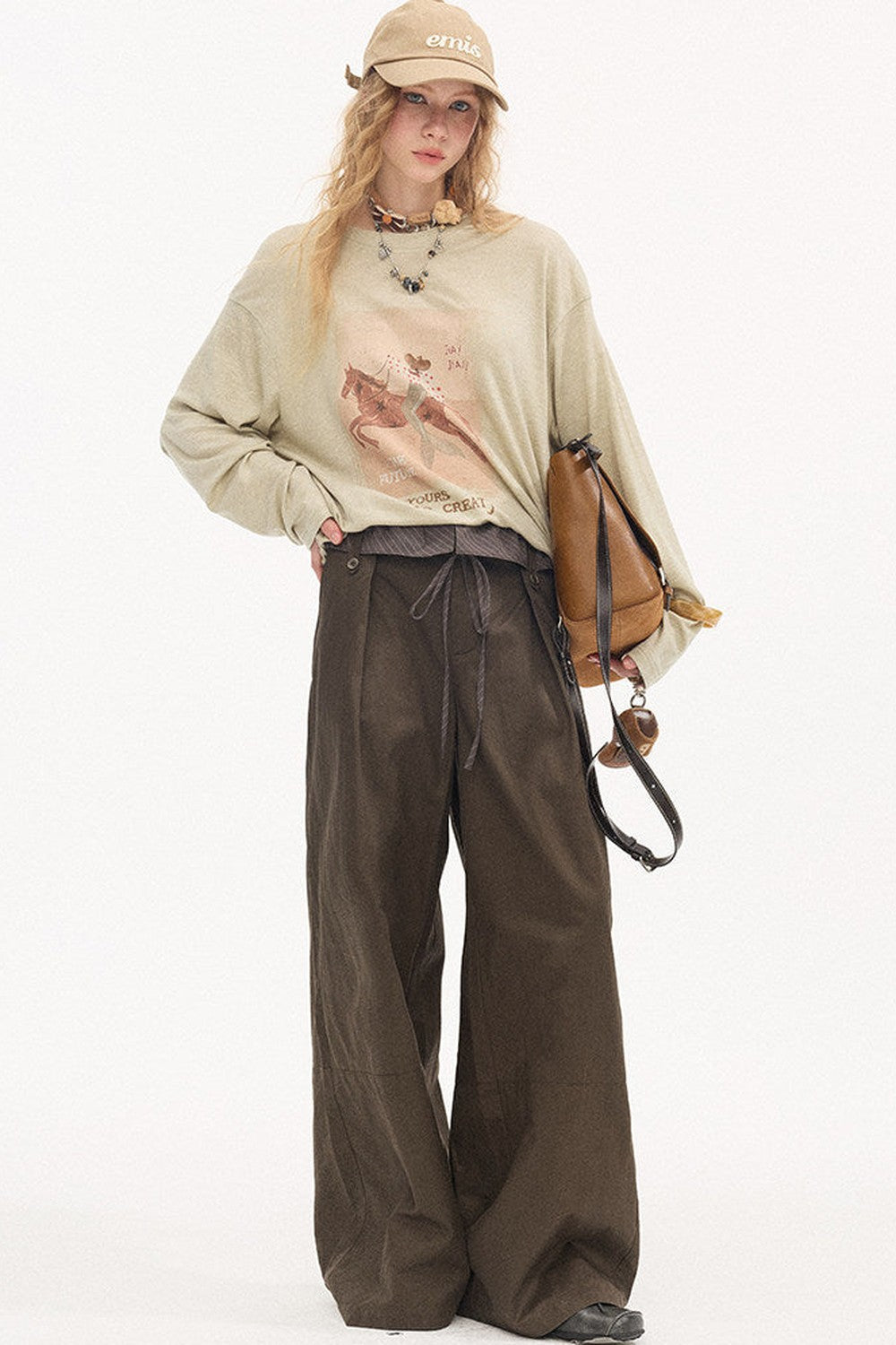 Pantalon droit à rayures et empiècements
