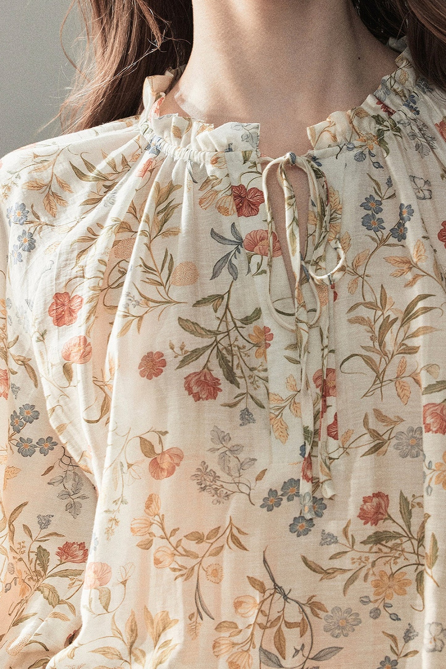 Ensemble robe fleurie à volants et leggings
