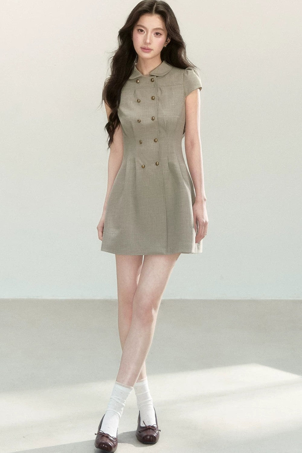Retro-Preppy-Kleid mit Puppenkragen