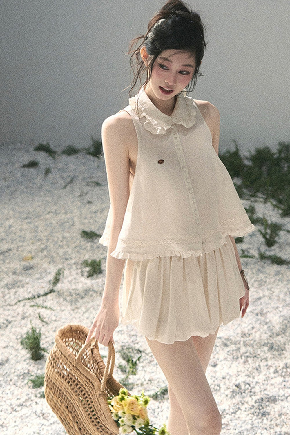 Conjunto de top de encaje francés y falda capullo