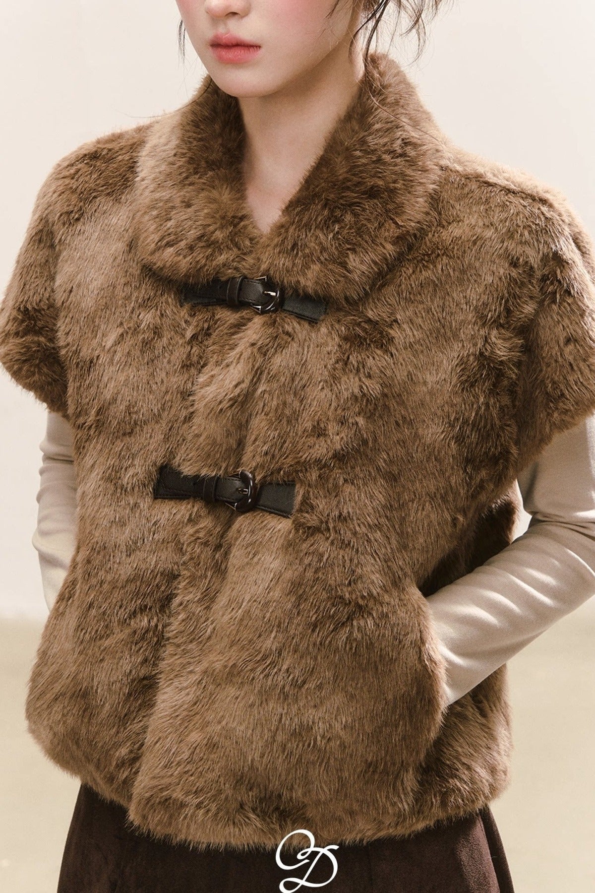 Gilet sans manches en fausse fourrure marron