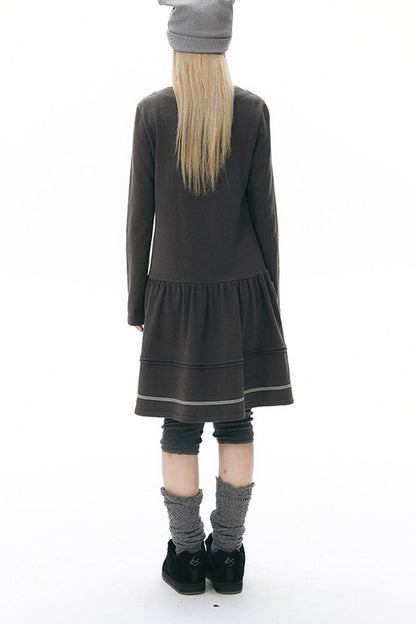 Long-Sleeved Knit Round Neck Tie Dress