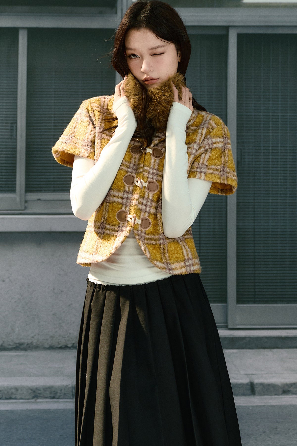 Retro Lapel Plaid Short-Sleeved Jacket