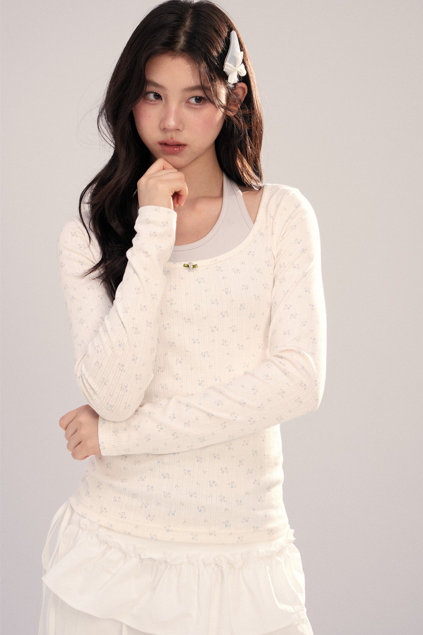 Large U-Neck Floral Long-Sleeve Base T-Shirt Set-Up