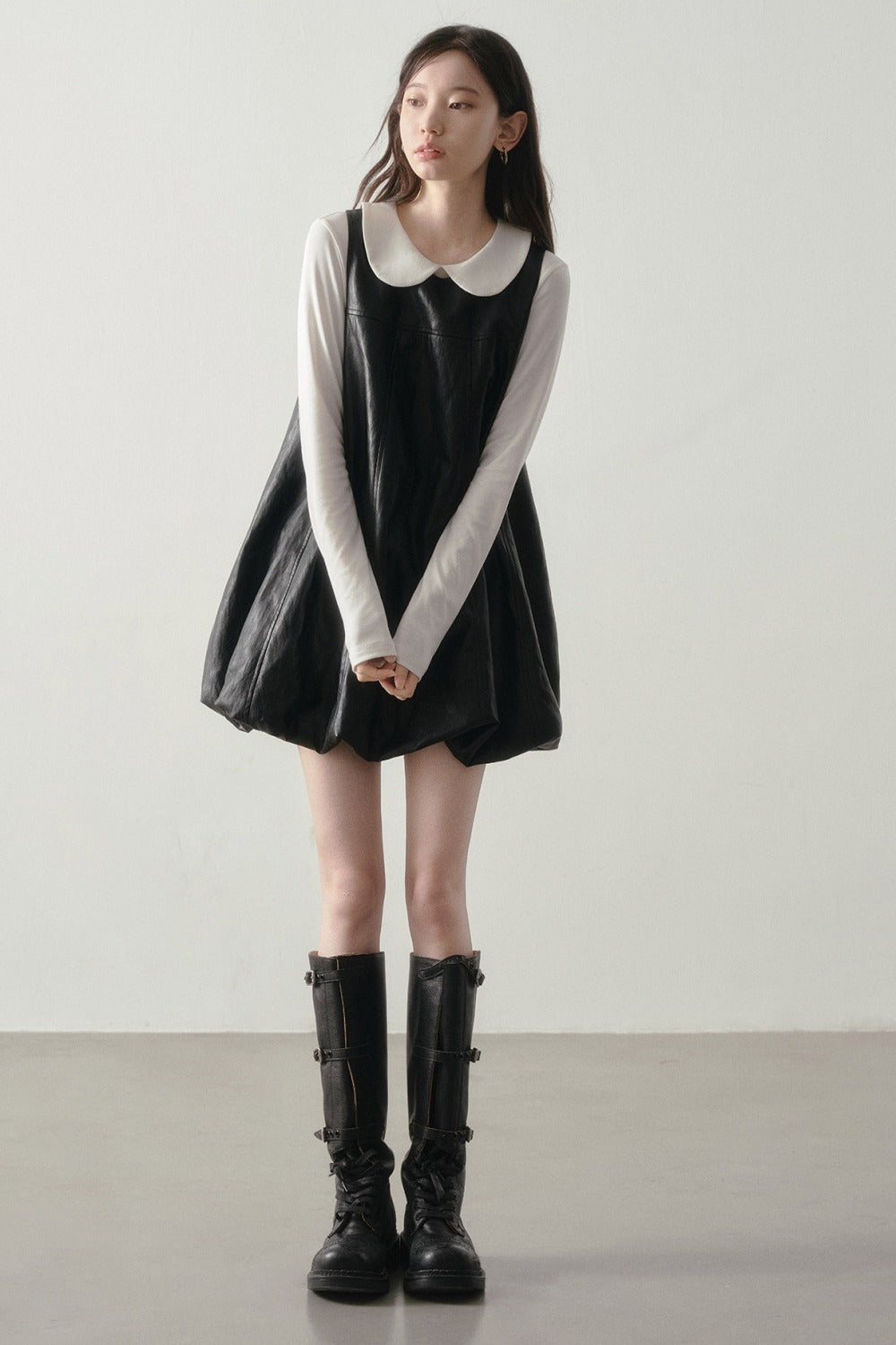 White Long-Sleeved Peter Pan Collar Top